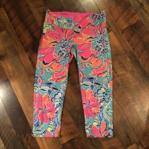 Lilly Pulitzer Bright Floral Seaside Luxletics Crop Leggings L